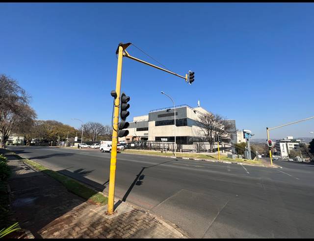 1,184M² OFFICE TO LET IN ROSEBANK